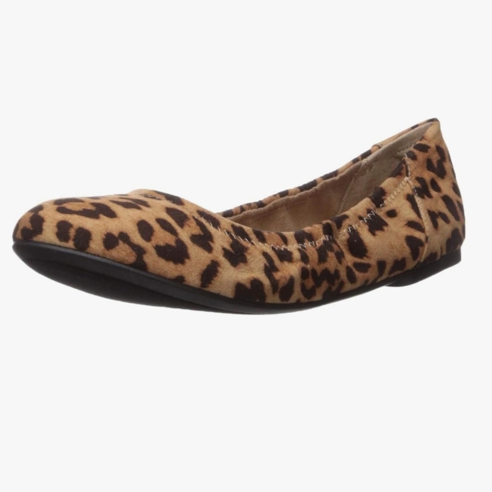 EUC Amazon Essentials Light Brown Leopard Ballet Flat 10M Worn Once!
